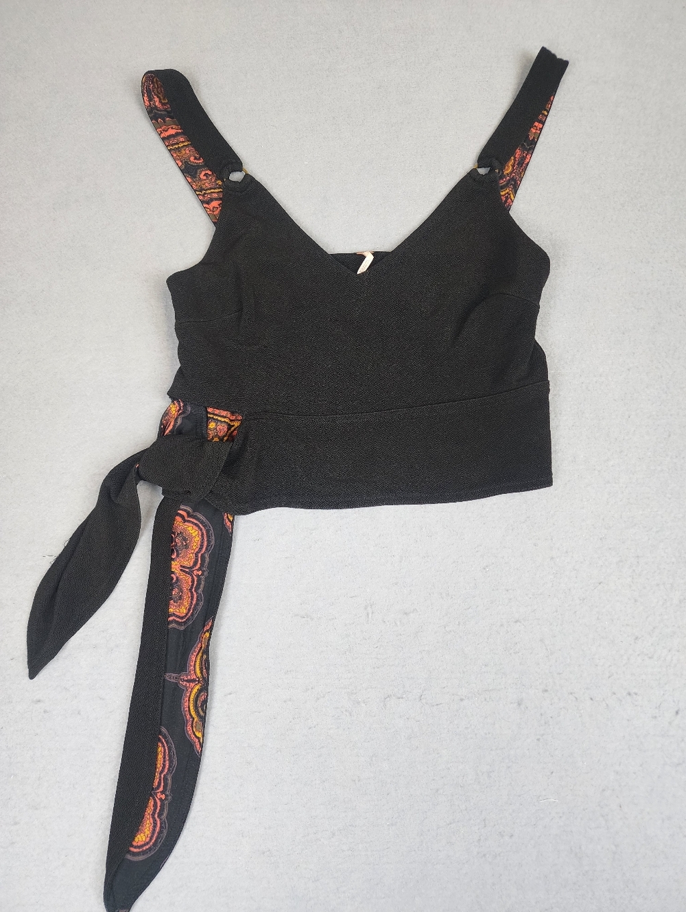 Free People Womens Black V-Neck  Crop Top with Patterned Tie Halter Small - Picture 2 of 11